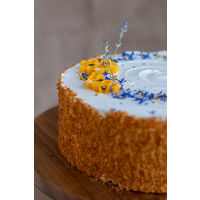 42. Honey cake with bananas