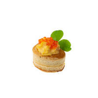 2607. Vol au vent with salmon caviar and egg cream